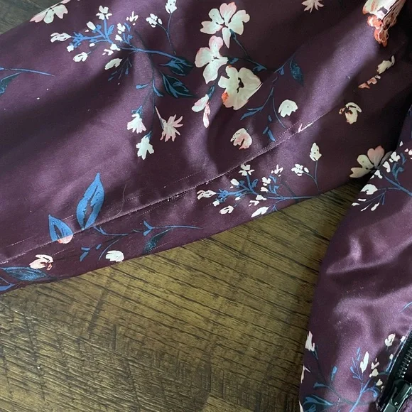 Purple floral bomber jacket, Size Large - Picture 3 of 5
